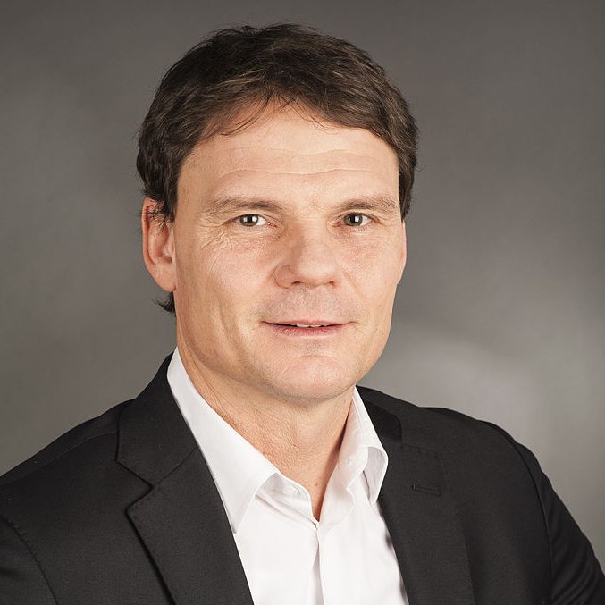 bánki erik arckép